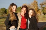 mom-and-teen-daughters_t20_XQAyEV (1)